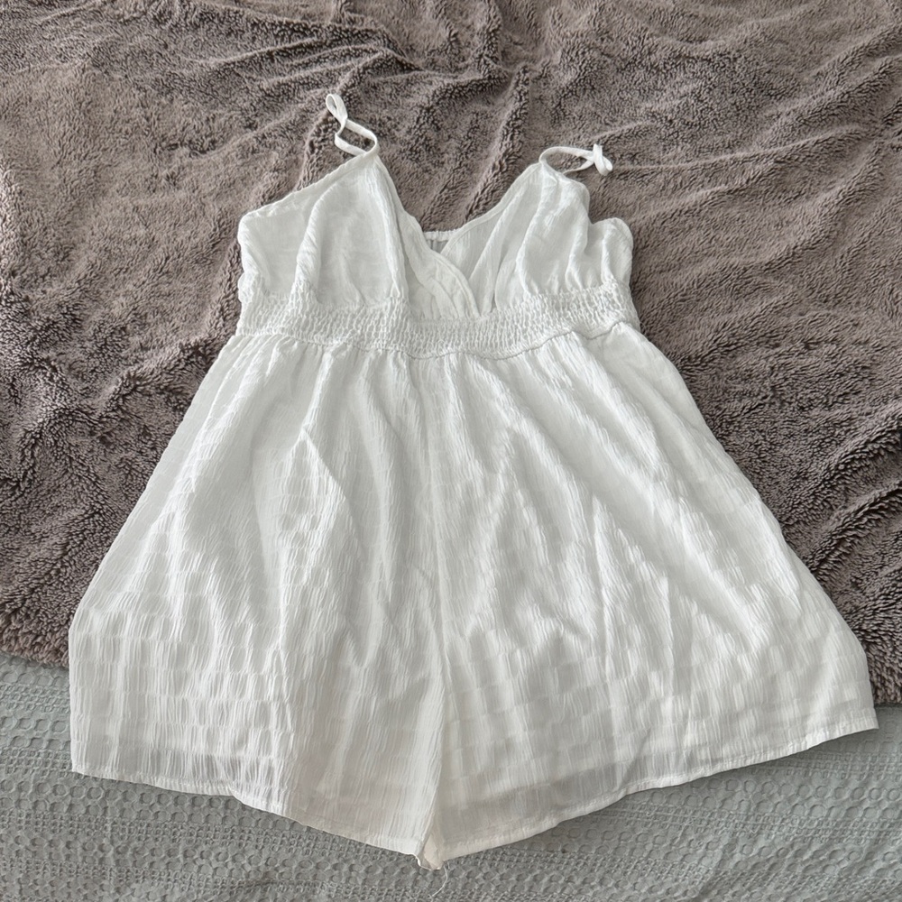 SHEIN White Sleeveless Romper